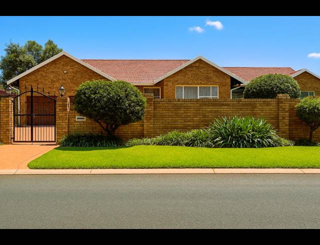 5 BEDROOM HOUSE FOR SALE IN SUNWARD PARK